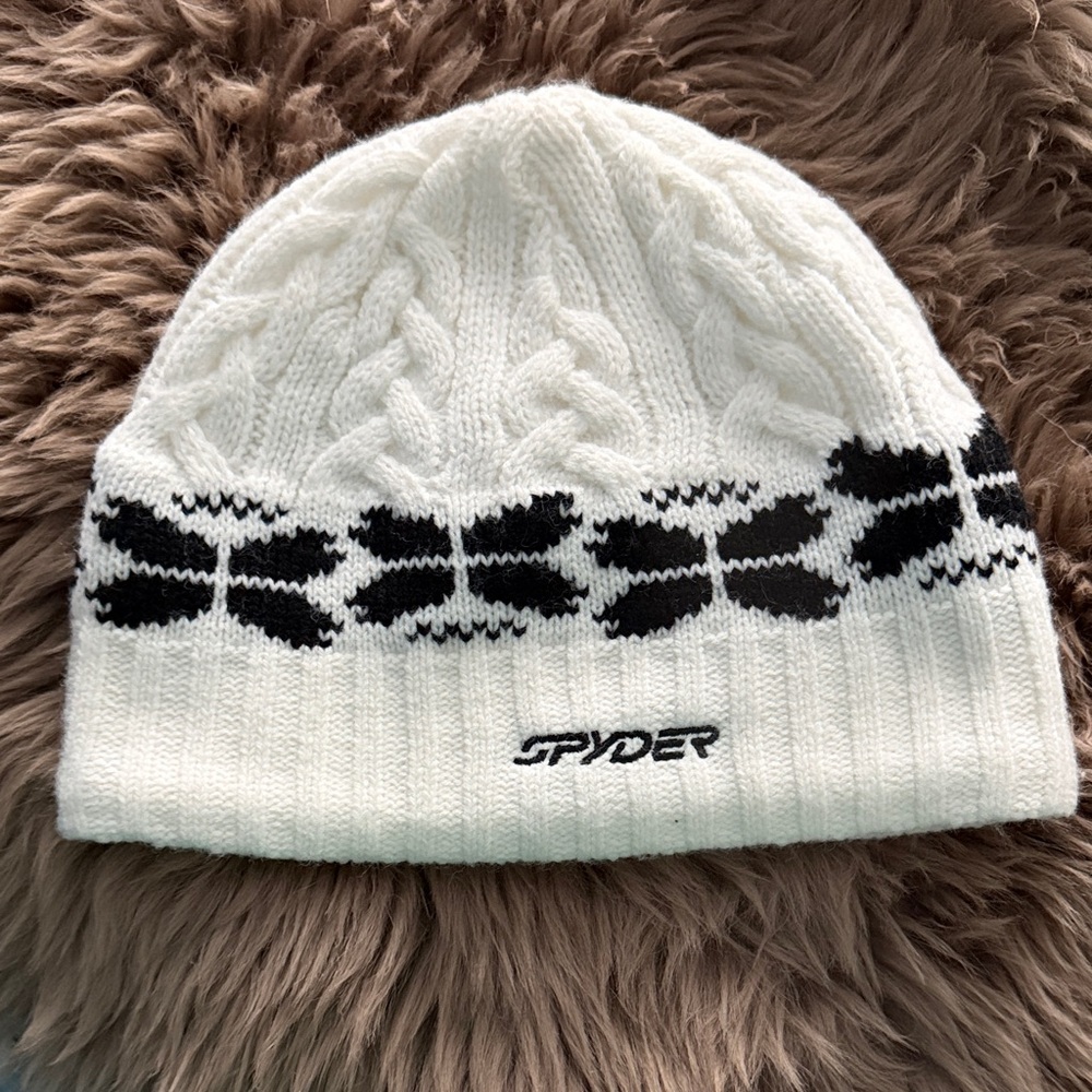 Spyder White Cable Knit Beanie with Black Pattern